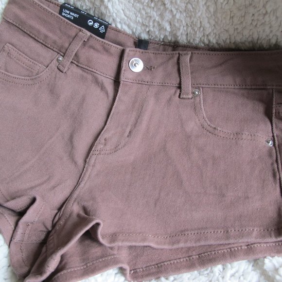 NWT H&M Divided Shorts - Picture 5 of 10